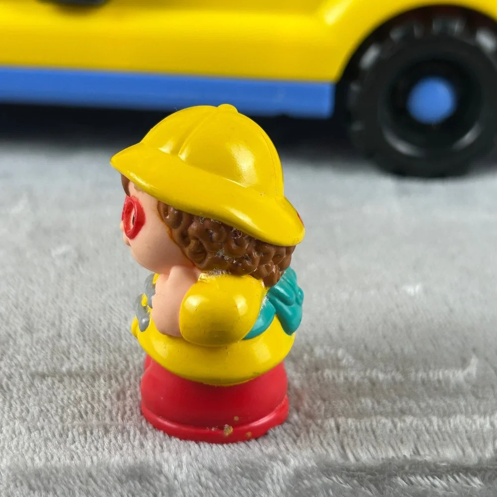 Fisher-Price Little People Lil School Bus Yellow Toy Vehicle with Figure 77941